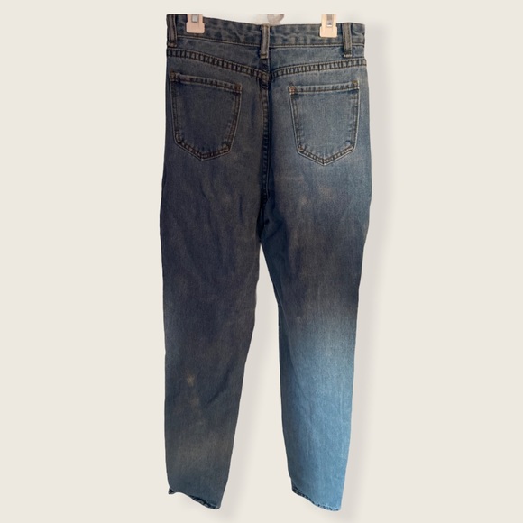Light Washed SHEIN Mom Jeans - Picture 3 of 3